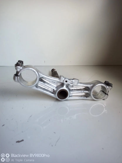Té de fourche inférieur SUZUKI BANDIT 1200 de 2002