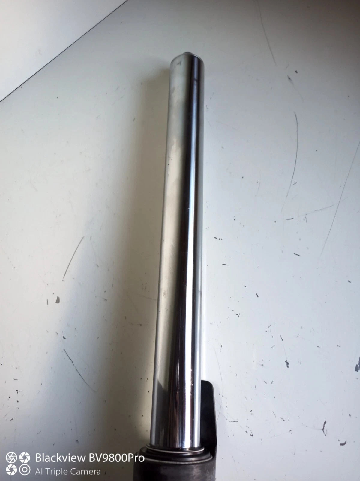 Tube de fourche gauche SUZUKI BANDIT 1200 de 2002