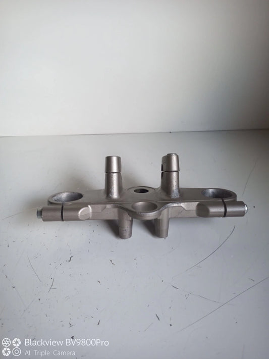 Té de fourche supérieur SUZUKI BANDIT 600 S de 2001