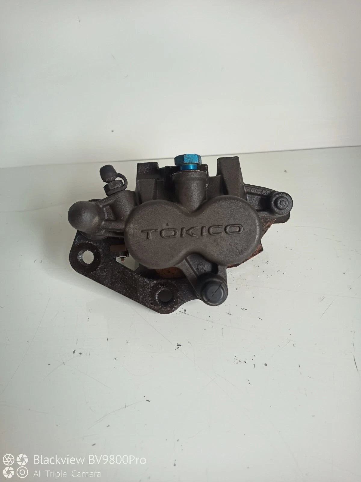 Etrier de frein avant gauche KAWASAKI Z750 de 2004