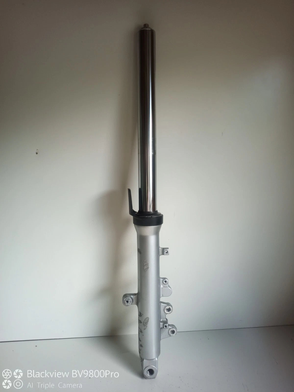 Tube de fourche gauche SUZUKI SV650N de 2007