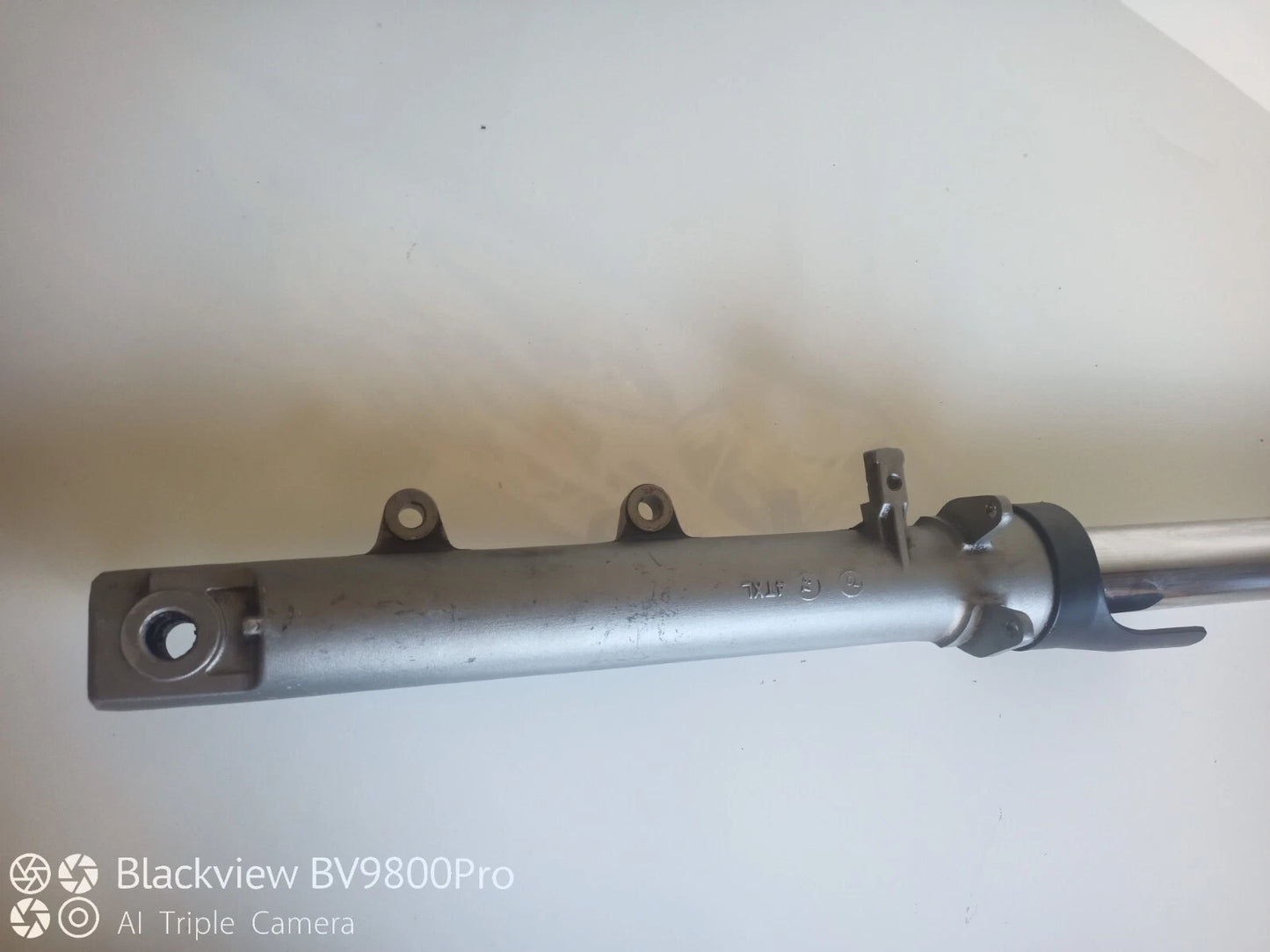 Tube de fourche gauche YAMAHA TDM 850 de 1997