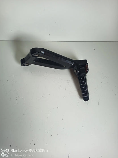 Platine repose pieds passager gauche KAWASAKI Z750 de 2004