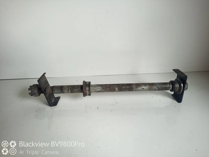 Axe de roue arrière KAWASAKI Z750 de 2004