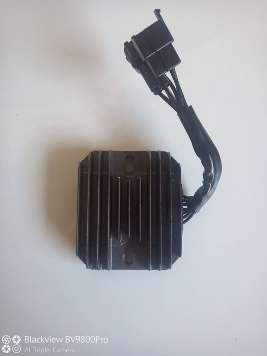 Régulateur de tension SUZUKI SV650N de 2006